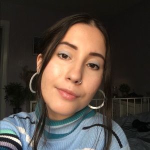 Meet your Posher, Naomi